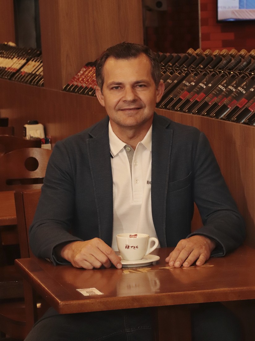 Adalberto Camelo - Revista Portfolio (4)